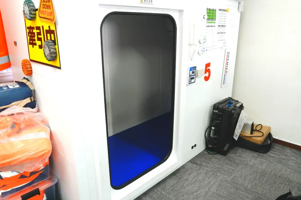 本社に設置している全自動型酸素カプセル